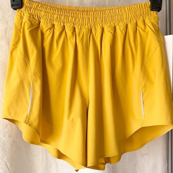 ISO! Always Airy Run Short in Honeycomb!Sz 2 or 4 - Picture 1 of 3